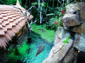 Krokodilsee im Tropen-Aquarium © Hagenbeck